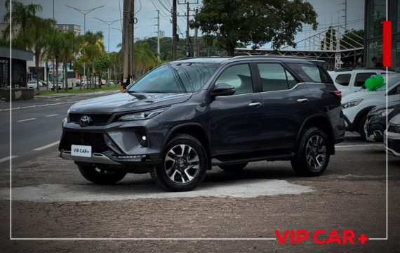 Hilux SW4 SRX Plat. 4×4 2.8 TB Die. Aut. 2025